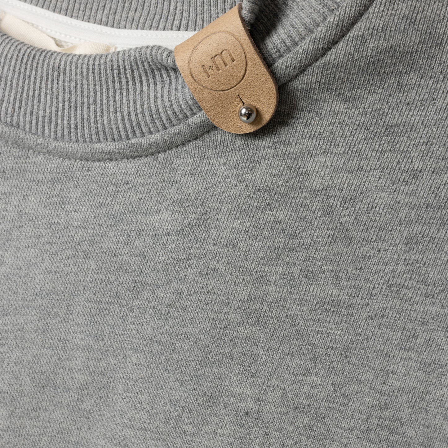 DOUBLE BOW BEAUTY CROP TOP GREY