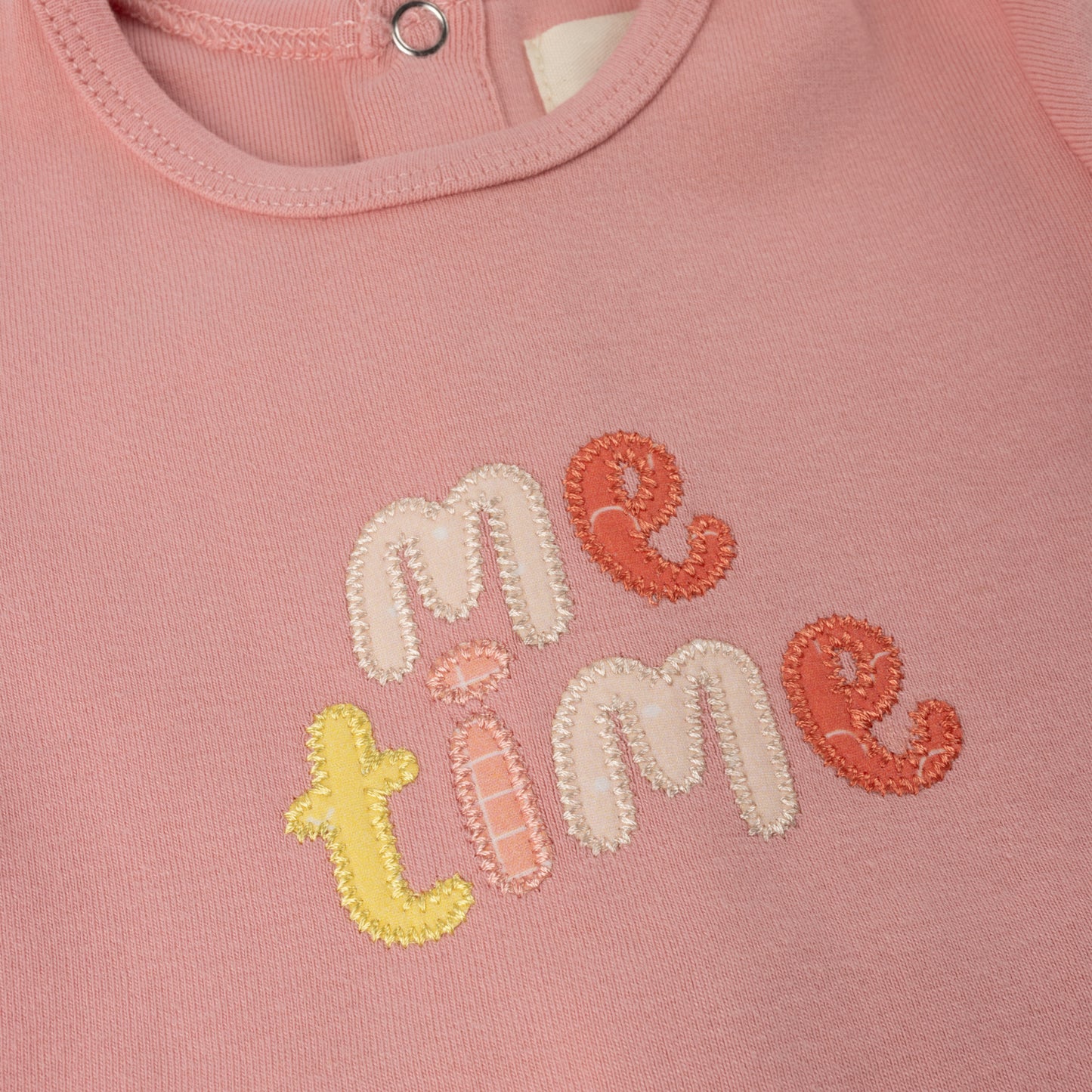 ME TIME APPLIQUE FOOTIE + HAT PINK